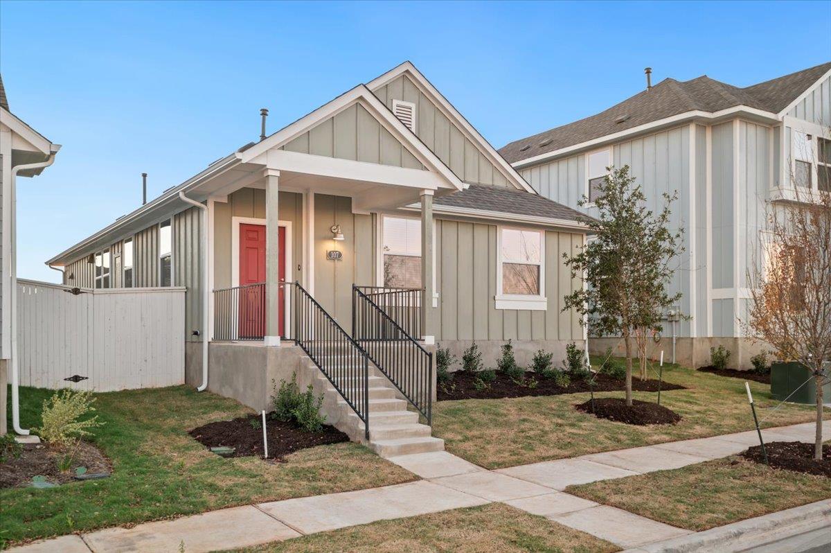 107 Tillage Rd, Elgin, TX 78621
