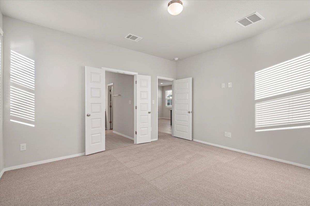 107 Tillage Rd, Elgin, TX 78621