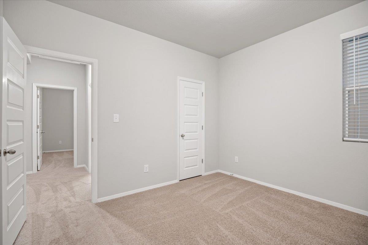 107 Tillage Rd, Elgin, TX 78621