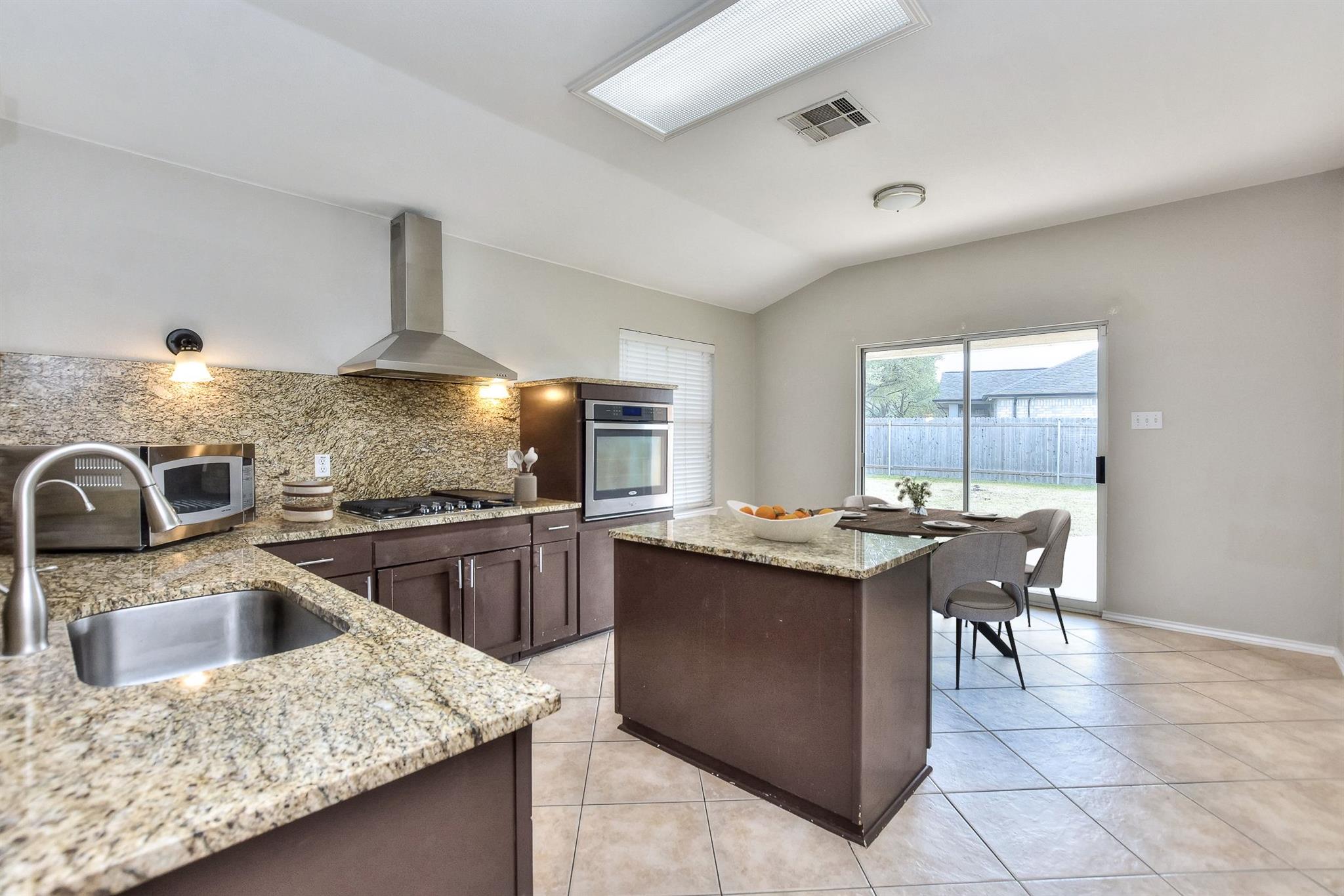 1509 Cora Marie Dr, Pflugerville, TX 78660