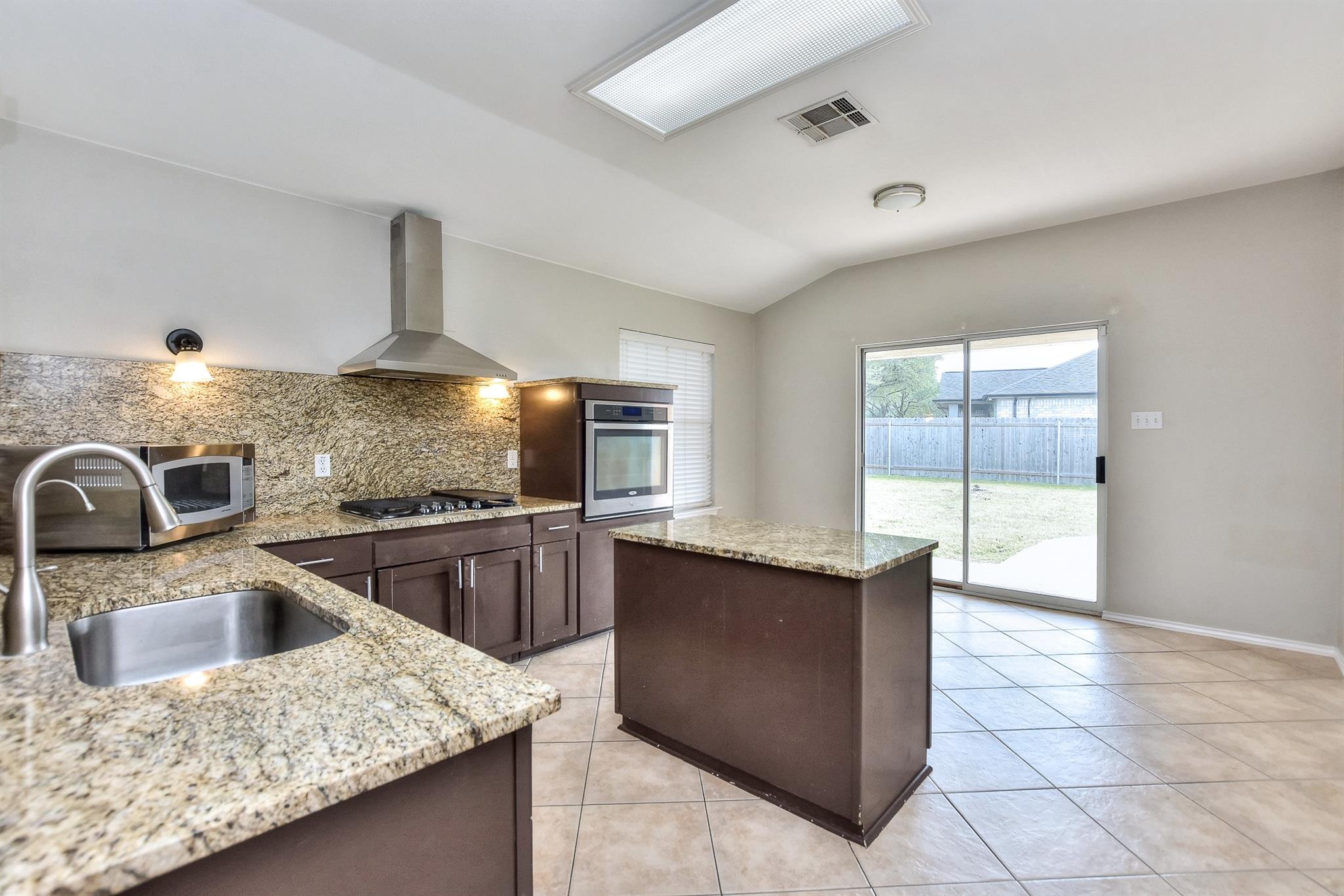 1509 Cora Marie Dr, Pflugerville, TX 78660