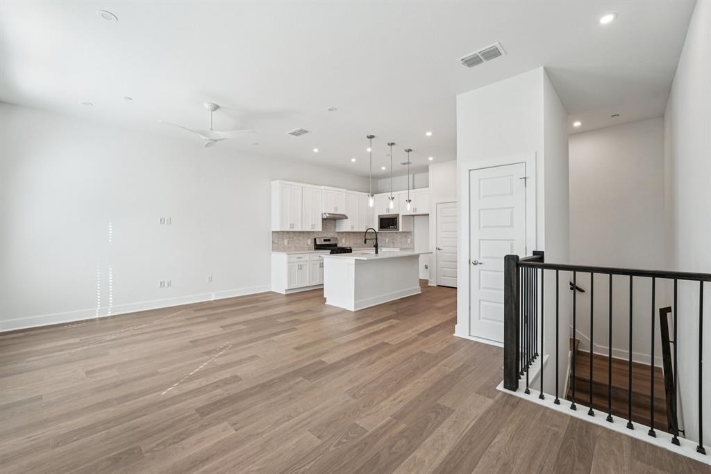 200 W 56th St # 8101, Austin, TX 78751