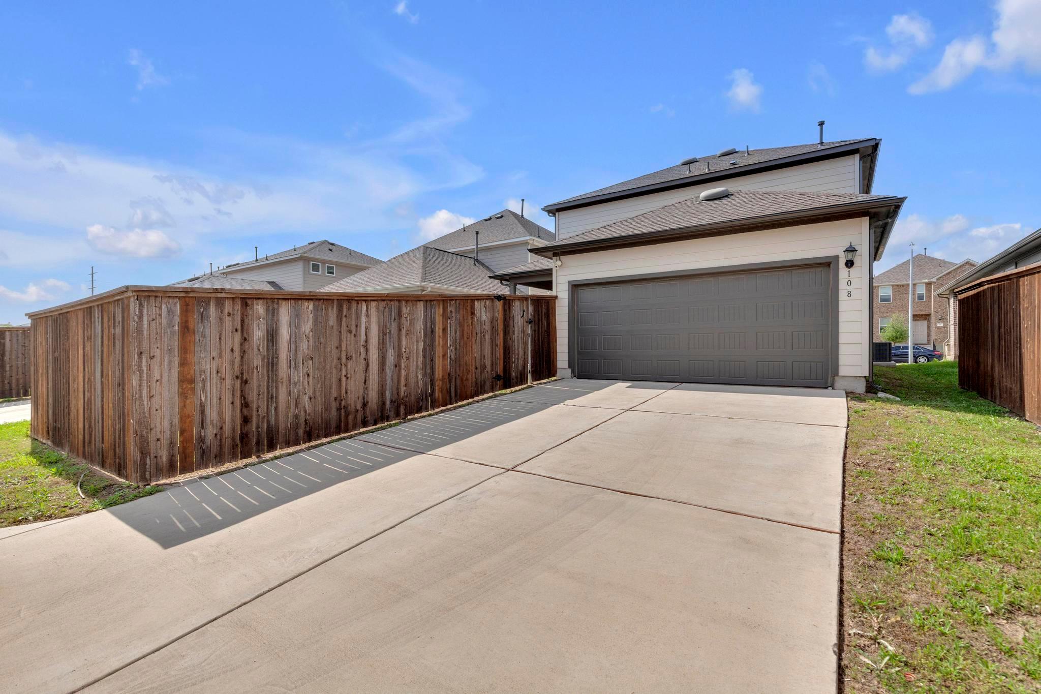 108 Watkinville Rd, Hutto, TX 78634