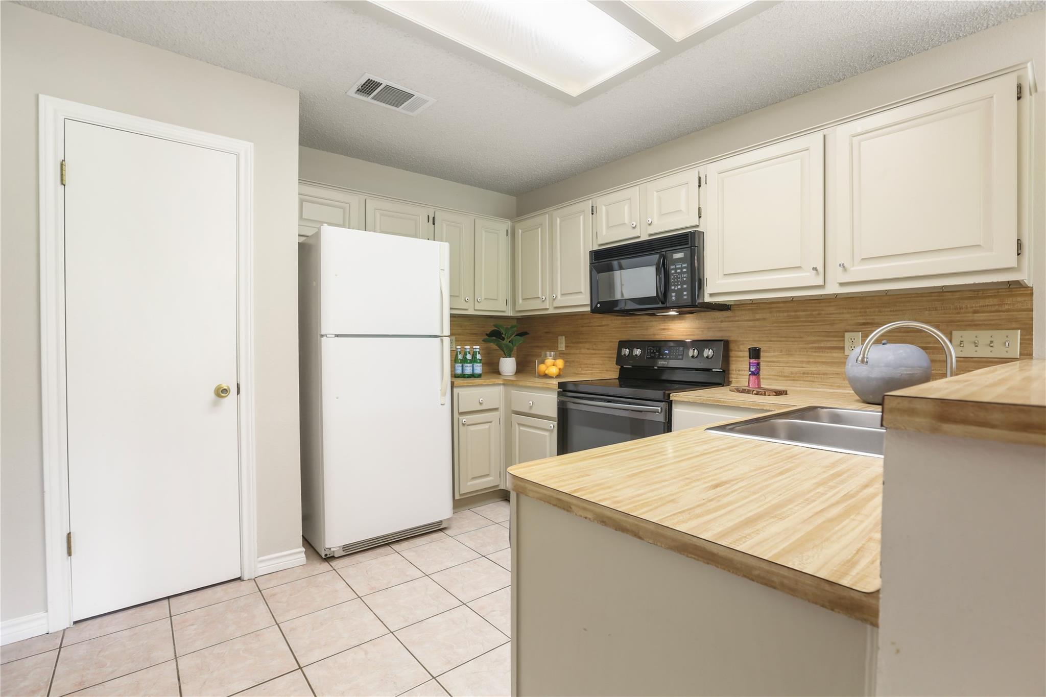 402 Post Oak Ln, Georgetown, TX 78628