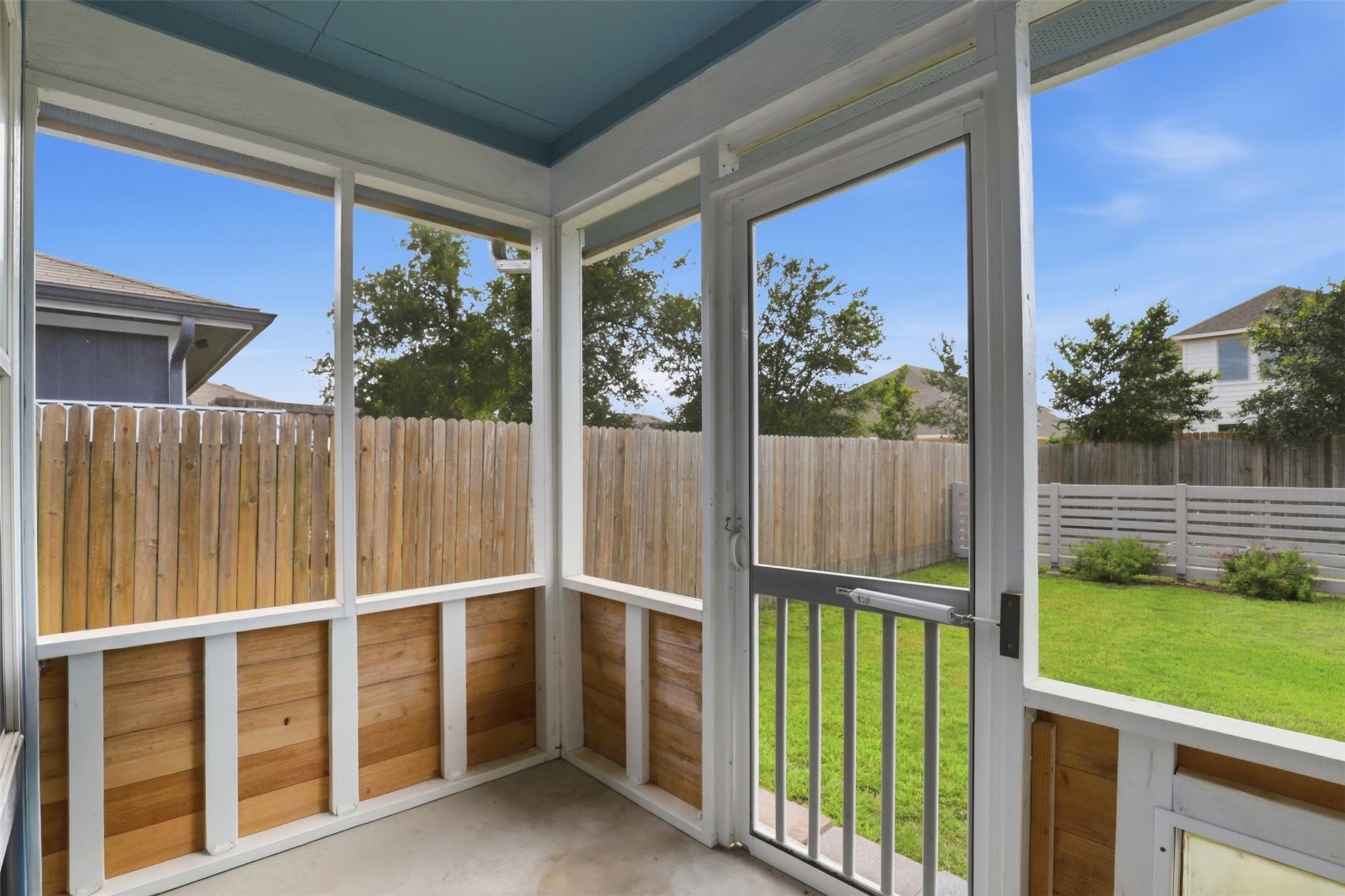 13804 Sierra Wind Ln, Elgin, TX 78621