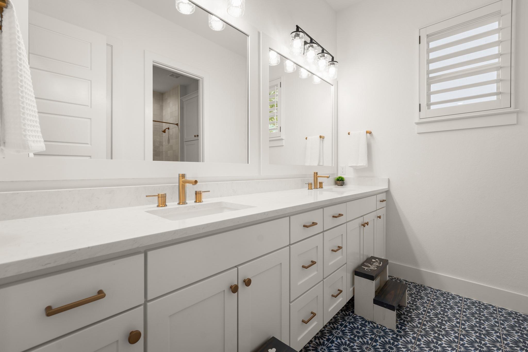 209 Esperanza Petal Pass, Liberty Hill, TX 78642