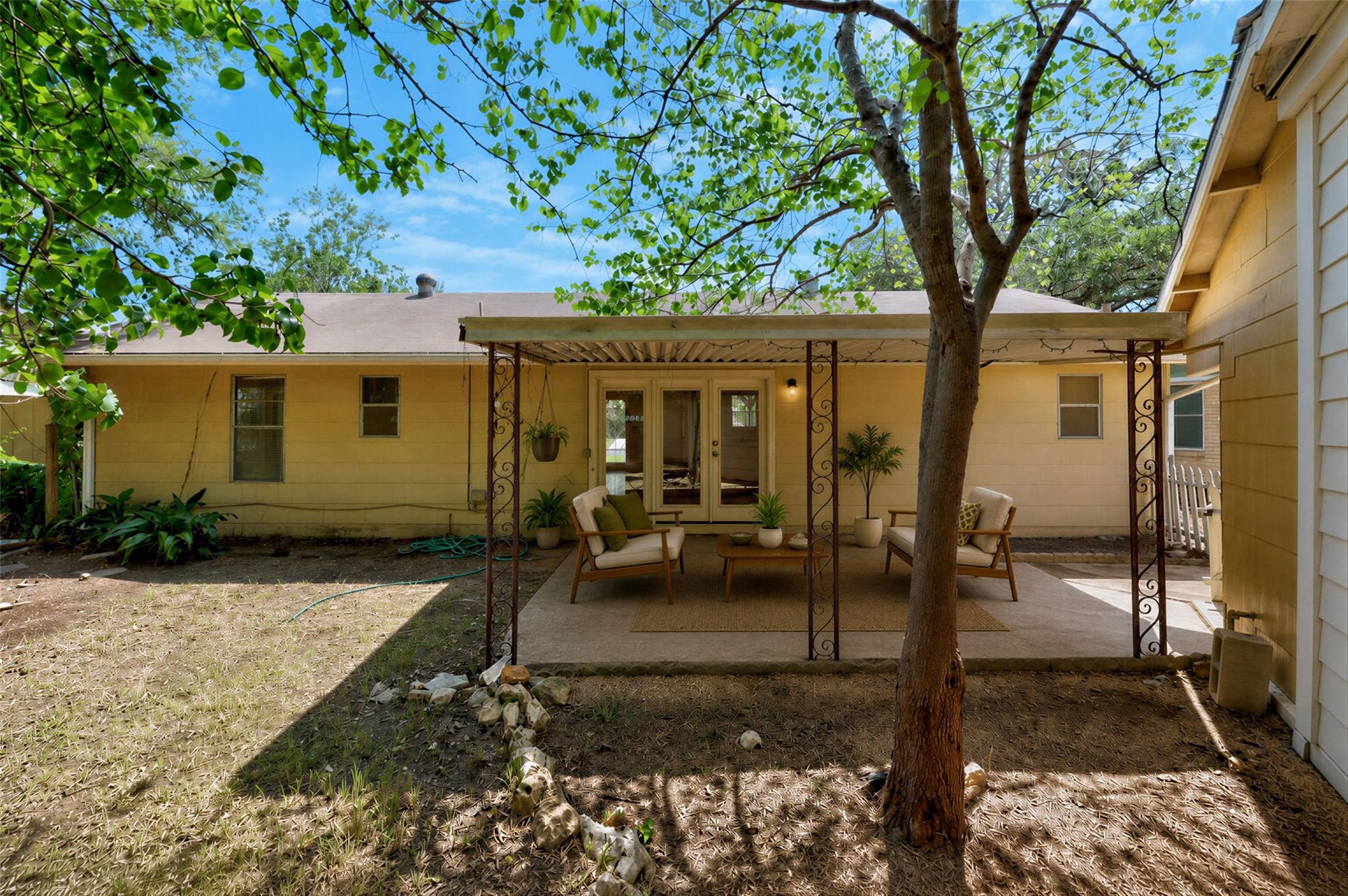 1614 Ashberry Dr, Austin, TX 78723