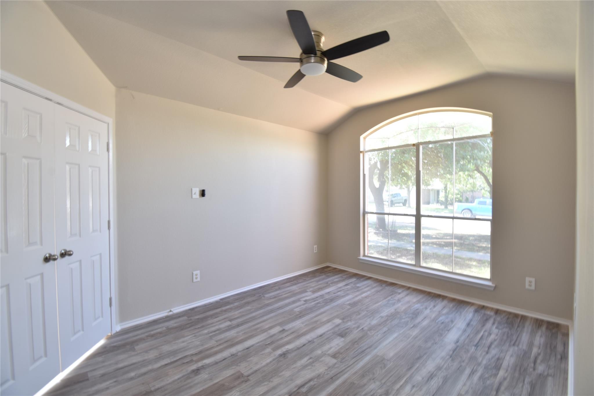 1004 Grey Castle Dr, Pflugerville, TX 78660