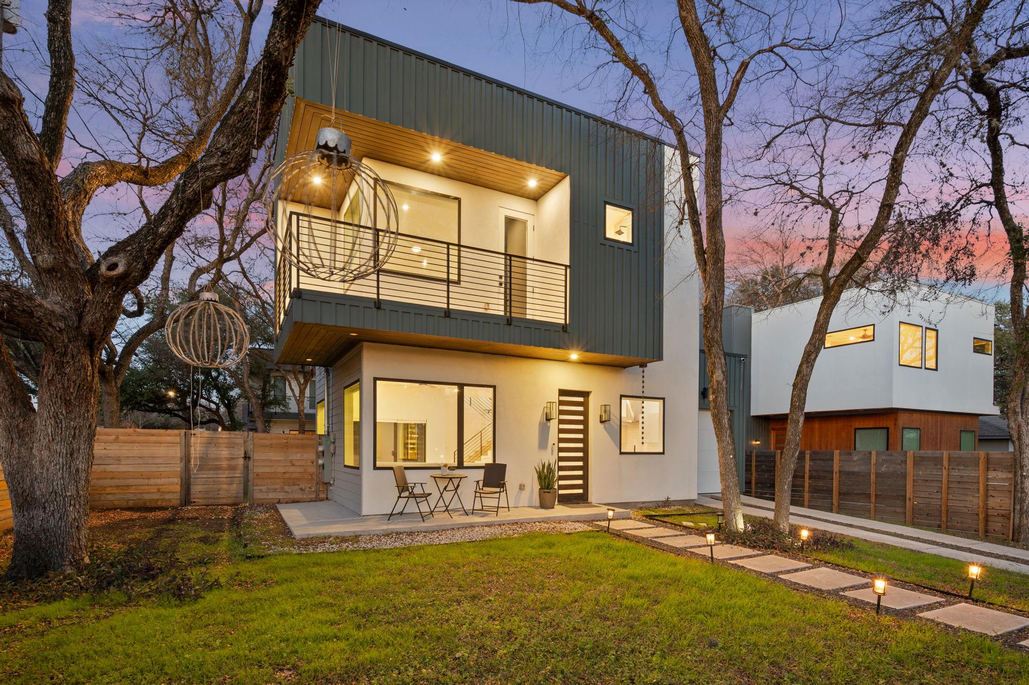 910 Nalide St # B, Austin, TX 78745