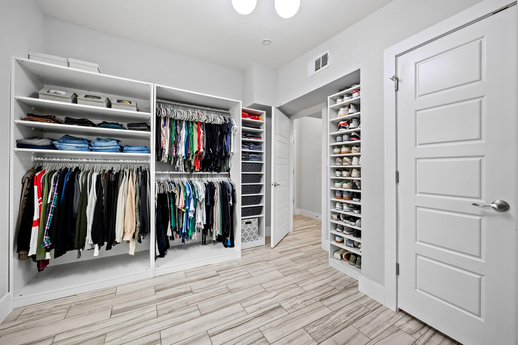 706 W Crestland Dr, Austin, TX 78752