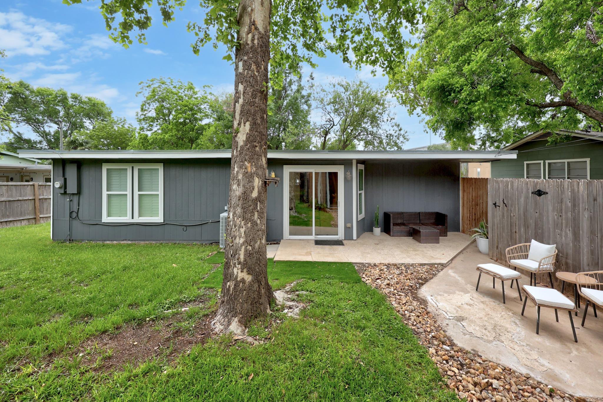 706 W Crestland Dr, Austin, TX 78752