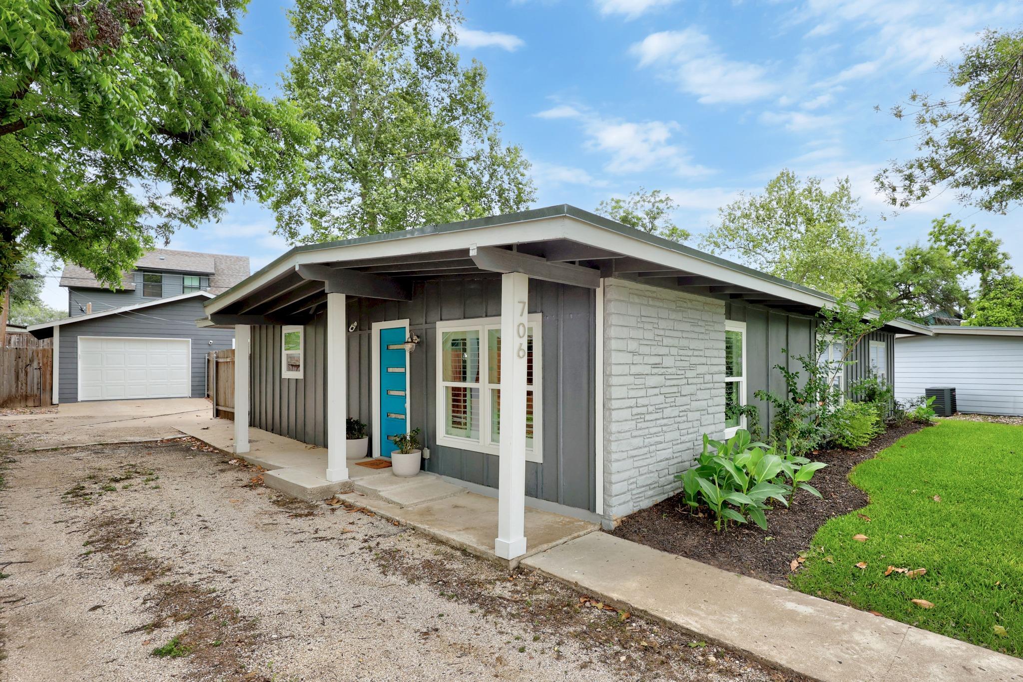 706 W Crestland Dr, Austin, TX 78752