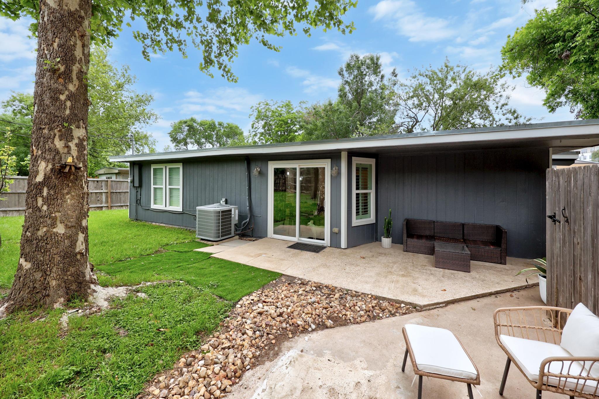 706 W Crestland Dr, Austin, TX 78752