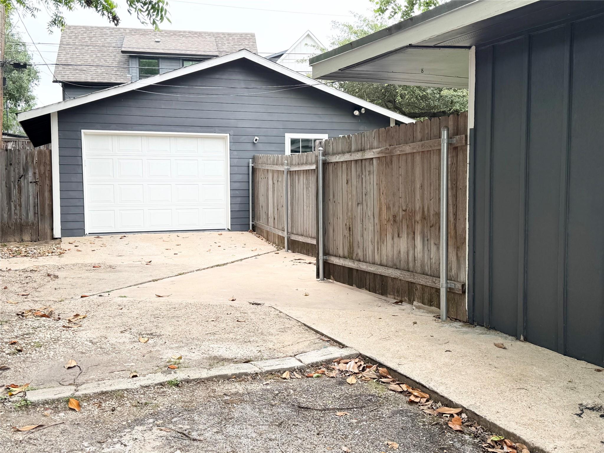 706 W Crestland Dr, Austin, TX 78752