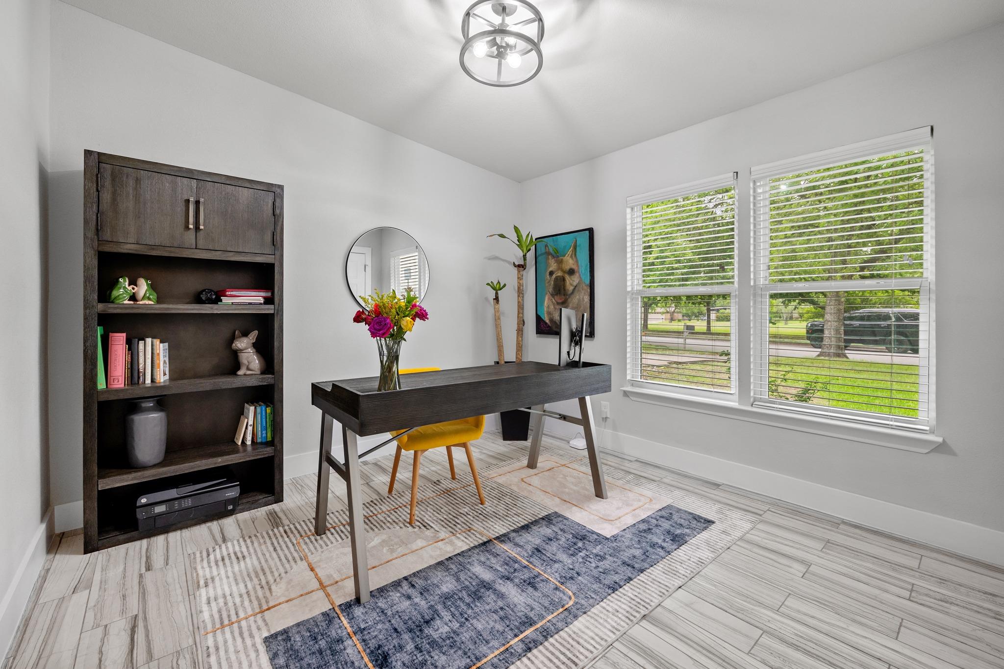 706 W Crestland Dr, Austin, TX 78752