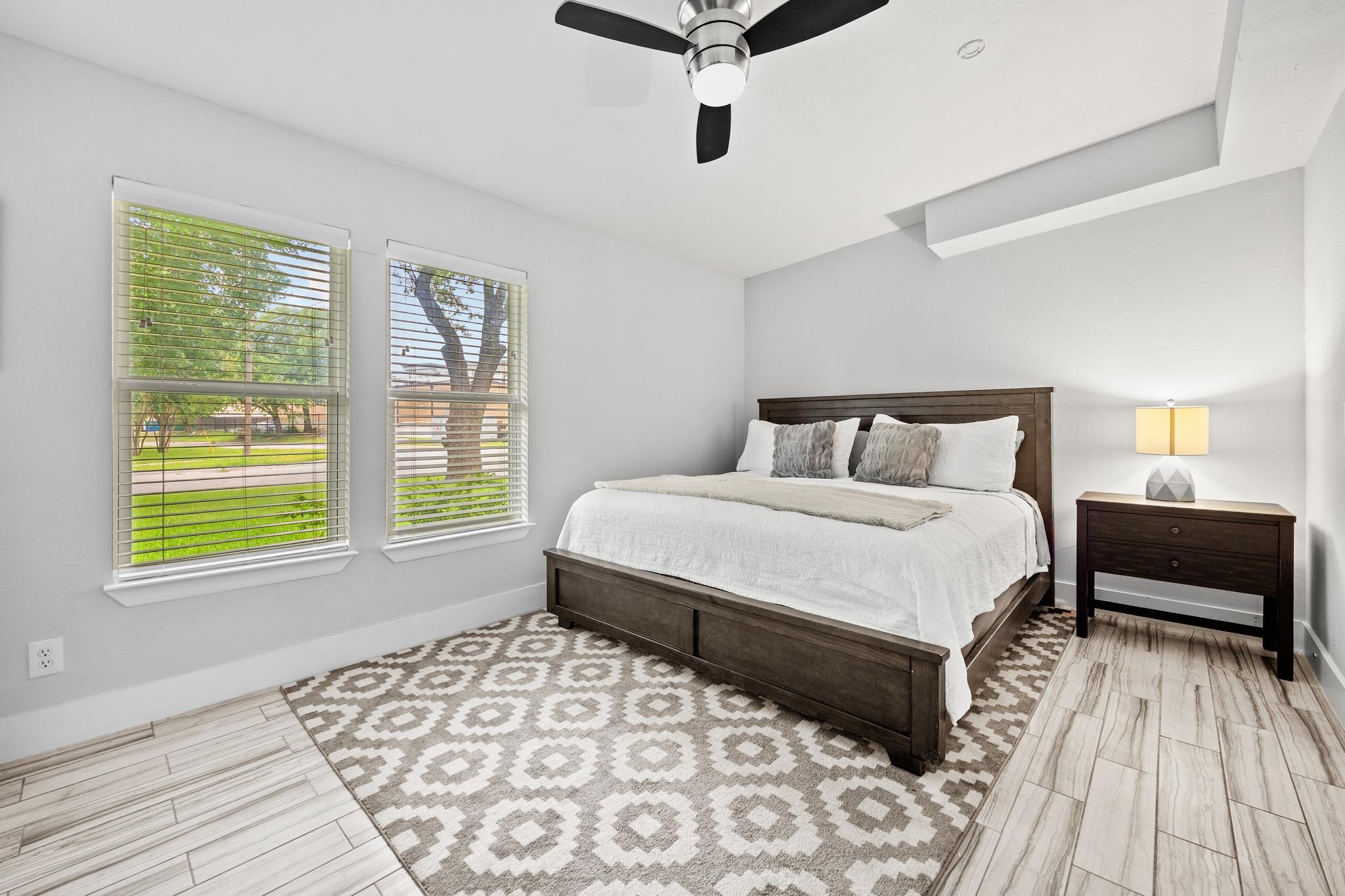706 W Crestland Dr, Austin, TX 78752