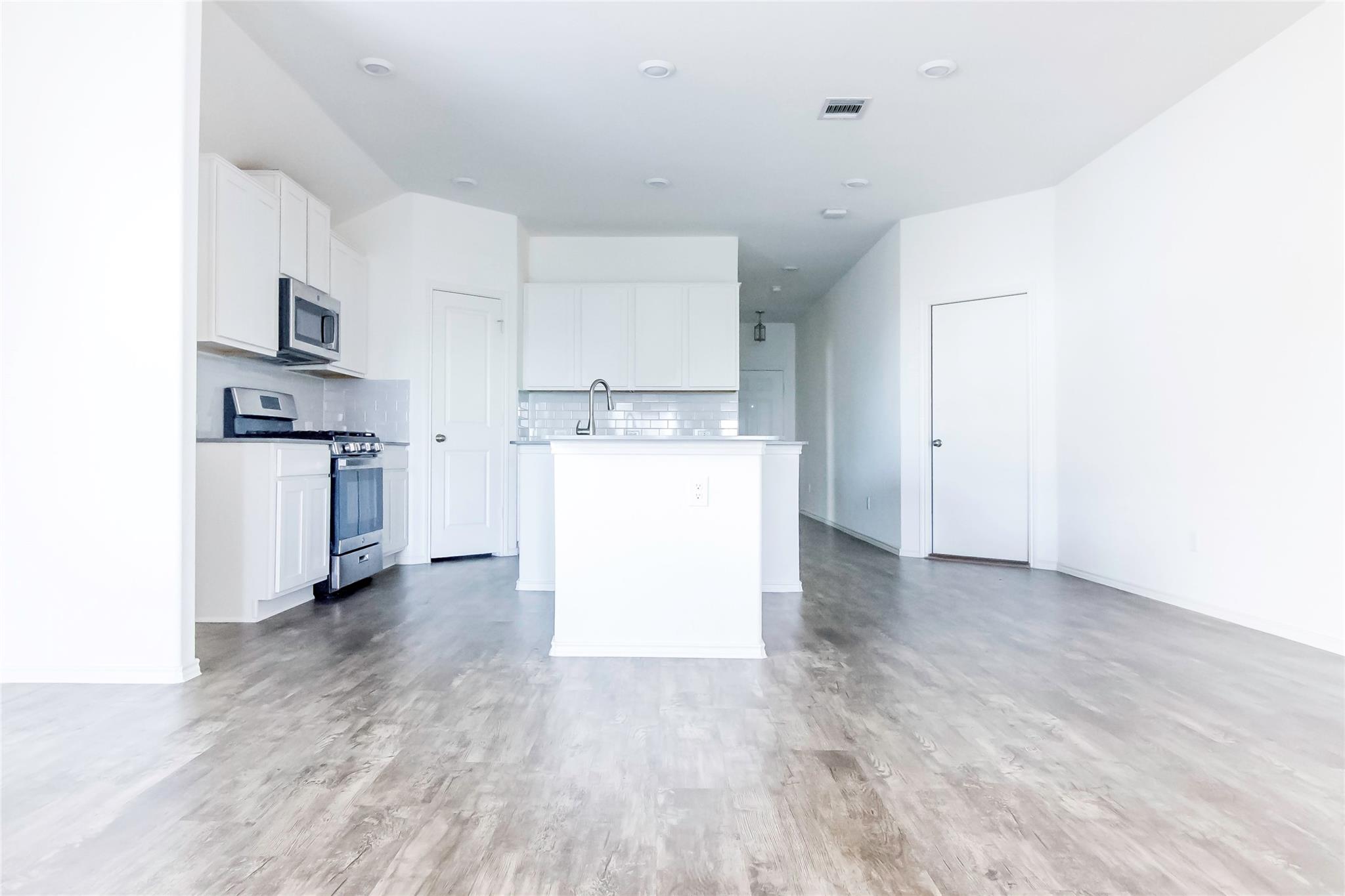 1209 Nokota Bnd, Georgetown, TX 78626