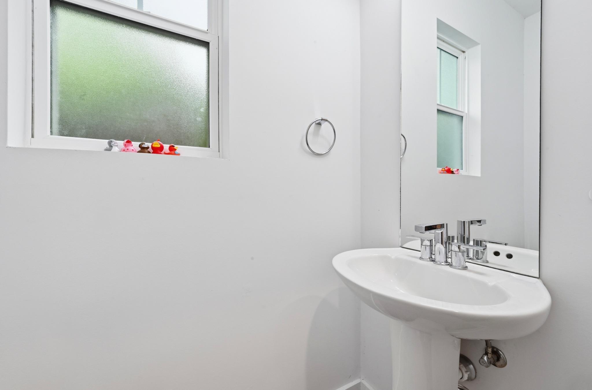 105 Elkhart St # 3, Austin, TX 78702