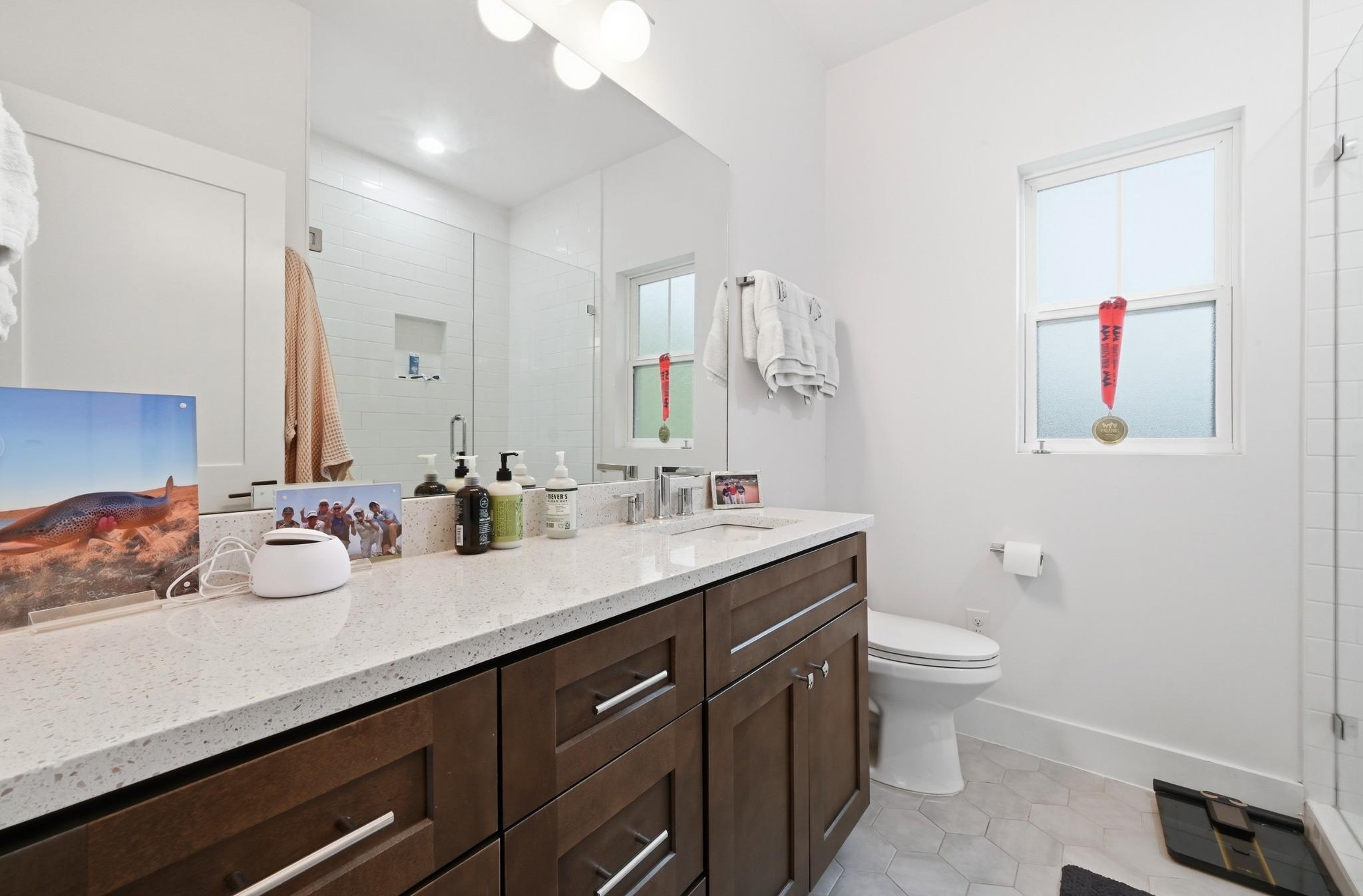 105 Elkhart St # 3, Austin, TX 78702