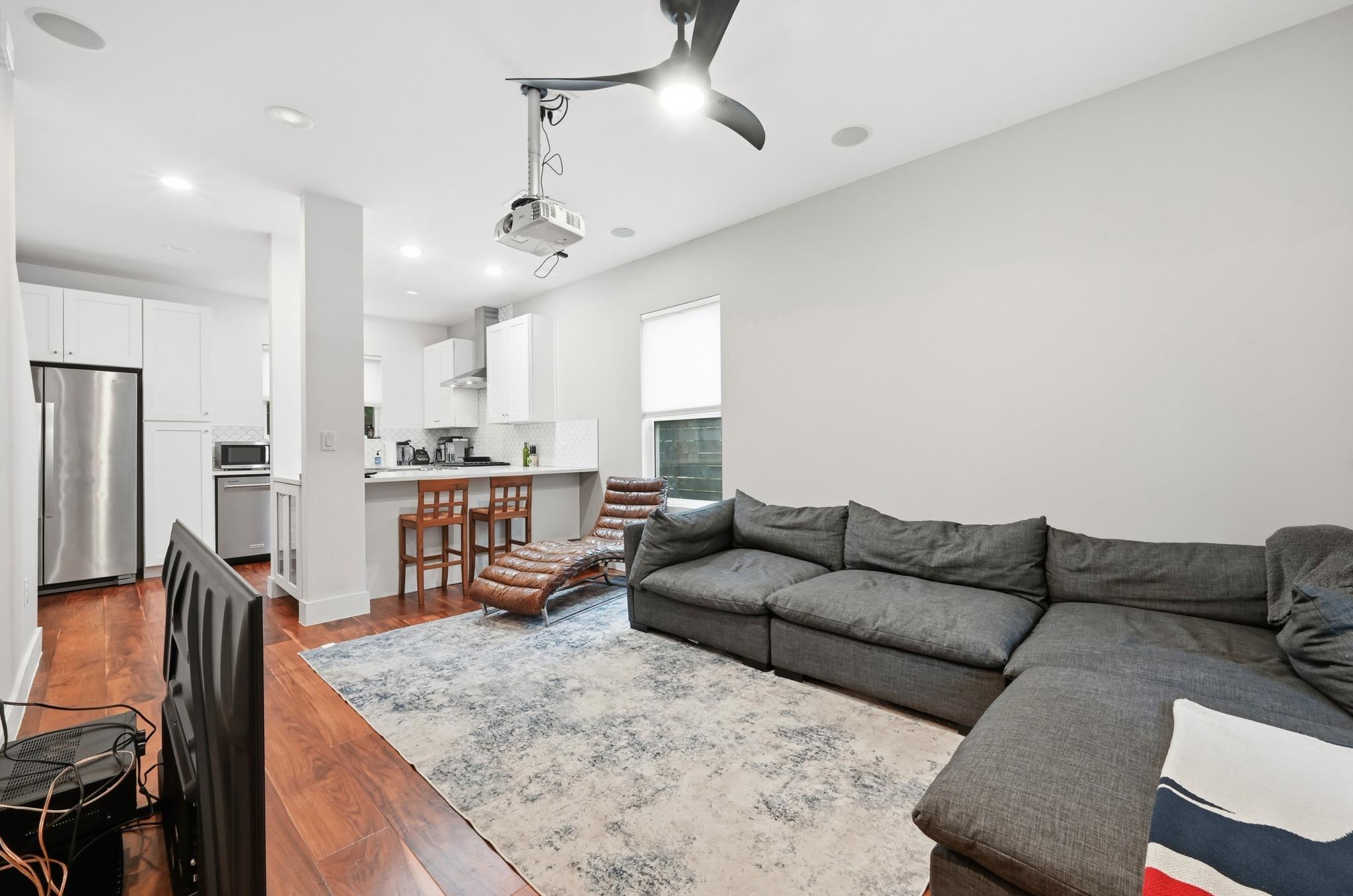 105 Elkhart St # 3, Austin, TX 78702