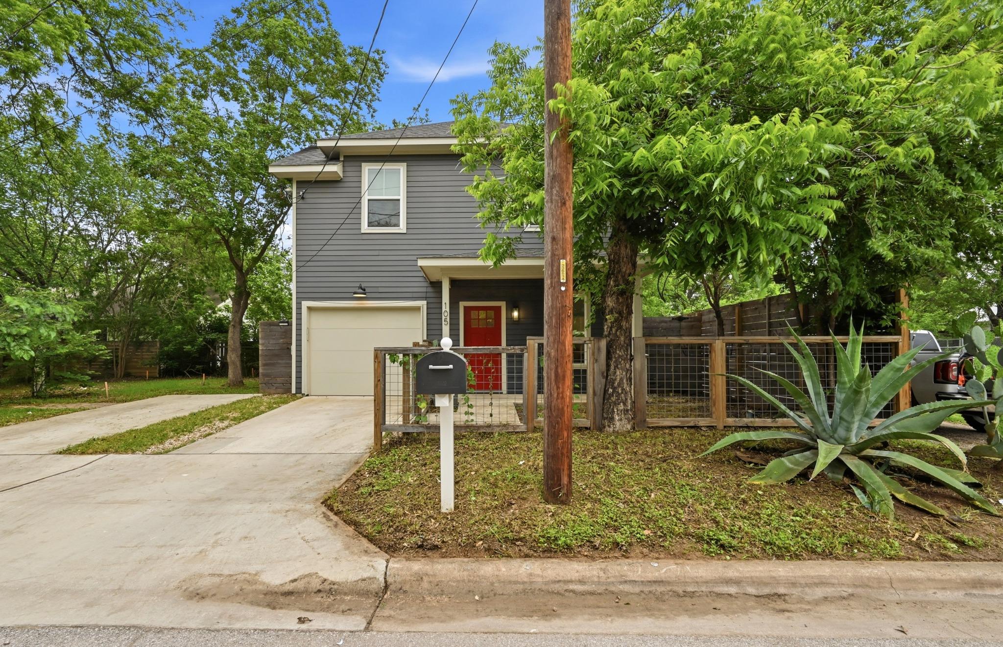 105 Elkhart St # 3, Austin, TX 78702