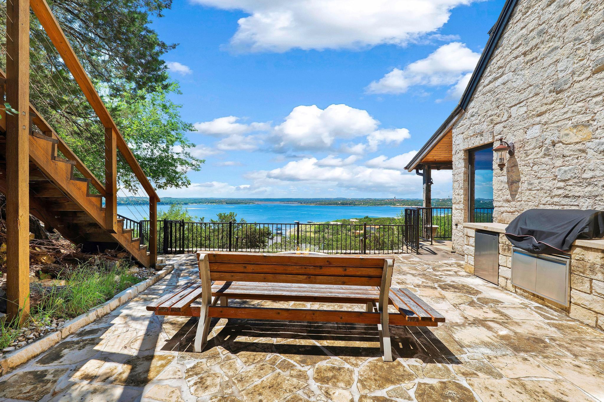 13906 Skyline Dr, Austin, TX 78732