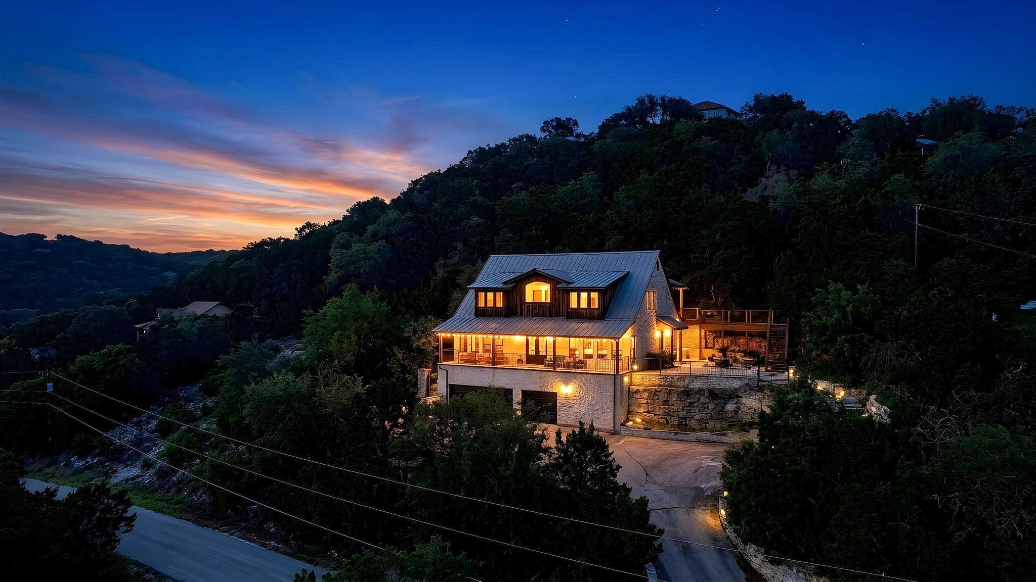 13906 Skyline Dr, Austin, TX 78732