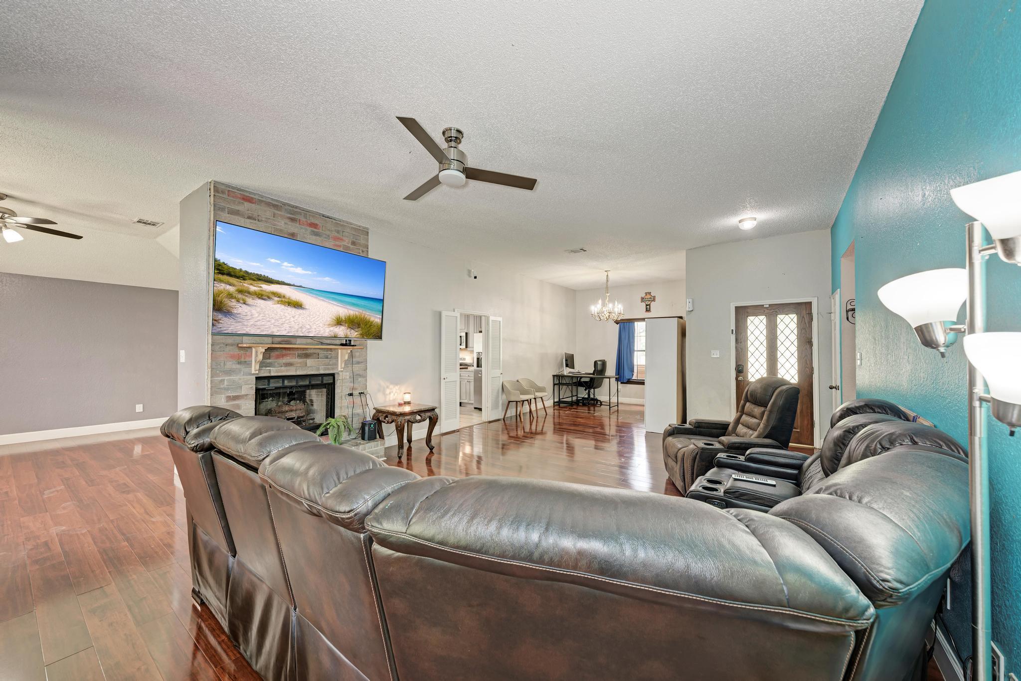 403 Hickory Ridge Trl, Pflugerville, TX 78660