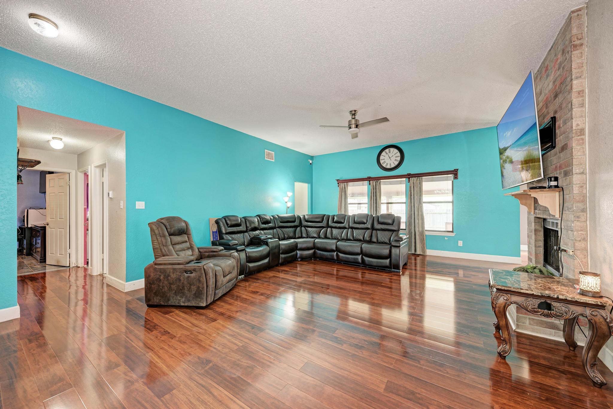 403 Hickory Ridge Trl, Pflugerville, TX 78660