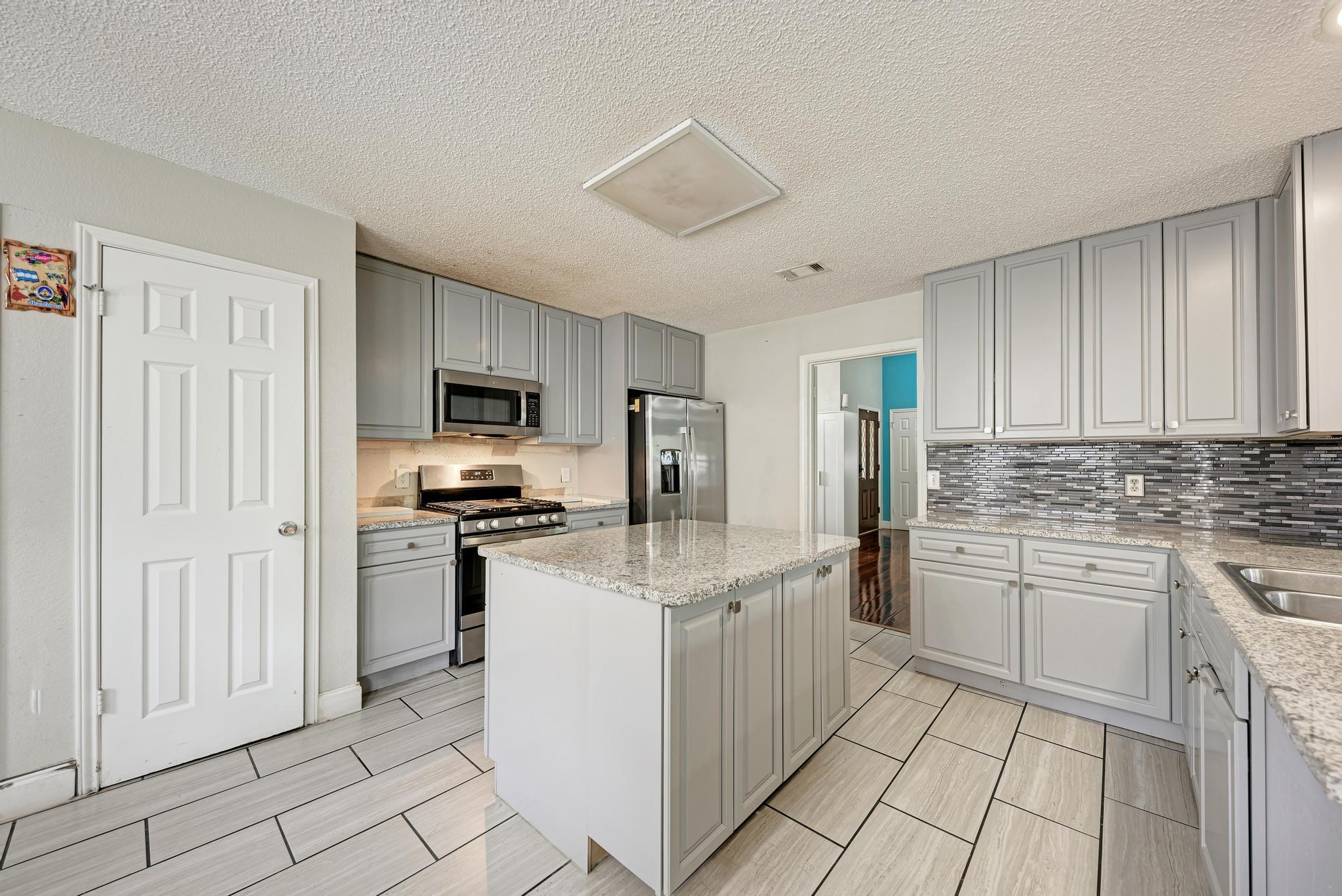 403 Hickory Ridge Trl, Pflugerville, TX 78660