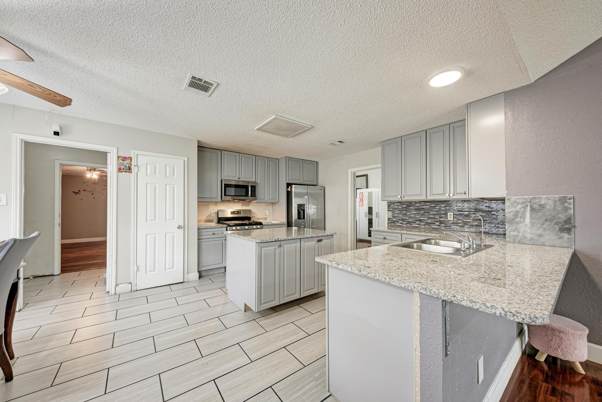 403 Hickory Ridge Trl, Pflugerville, TX 78660