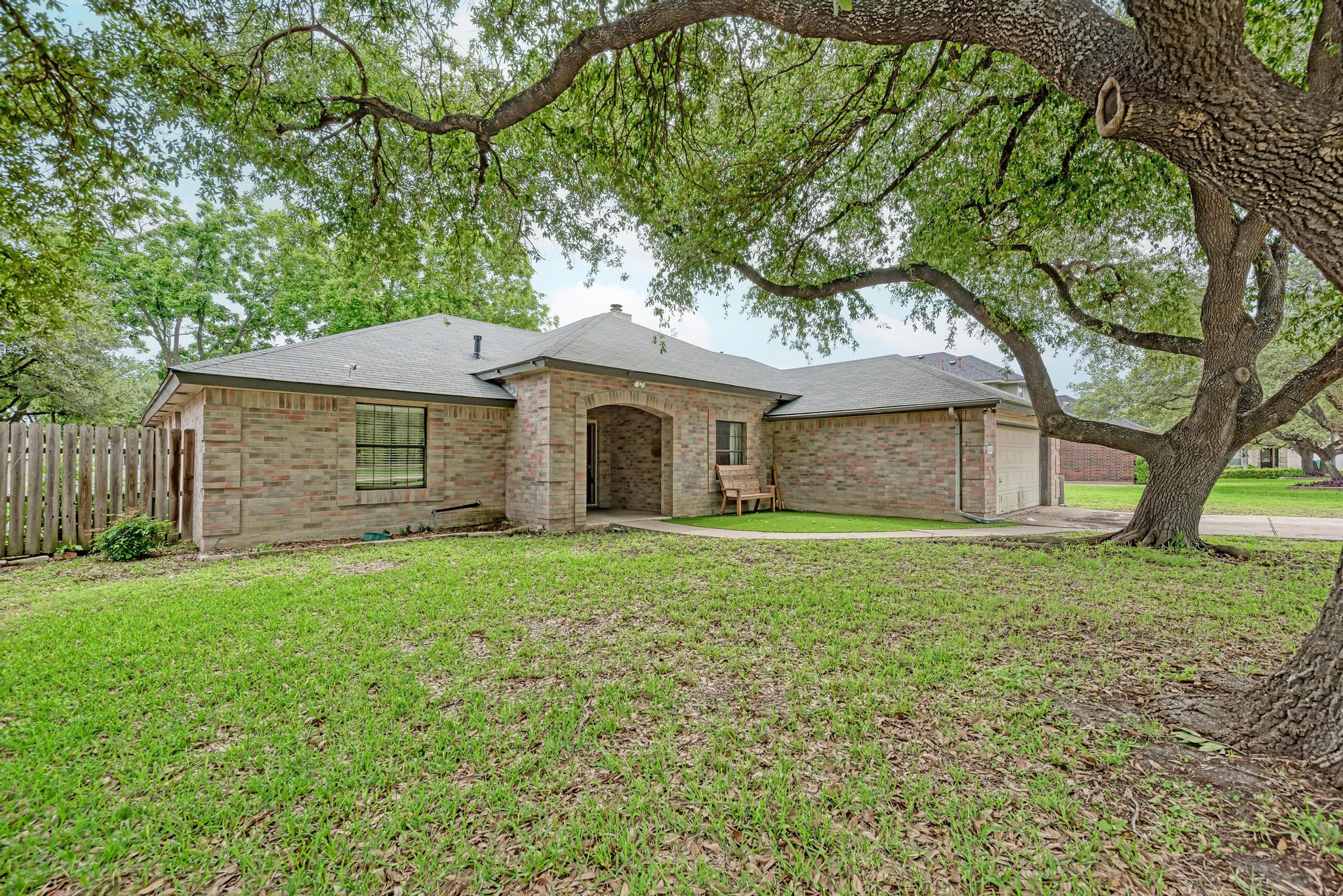403 Hickory Ridge Trl, Pflugerville, TX 78660