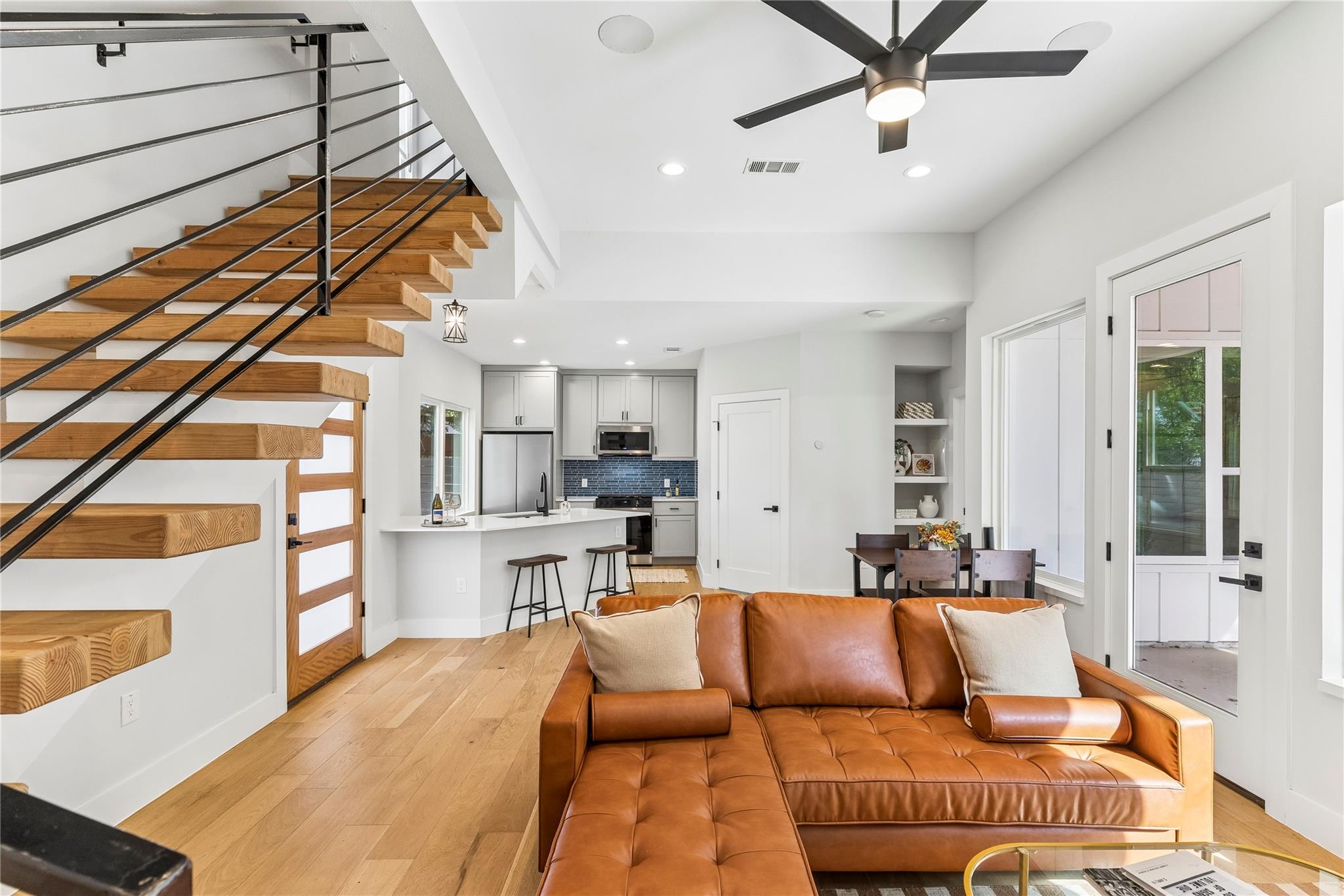 909 Philco Dr # 2, Austin, TX 78745