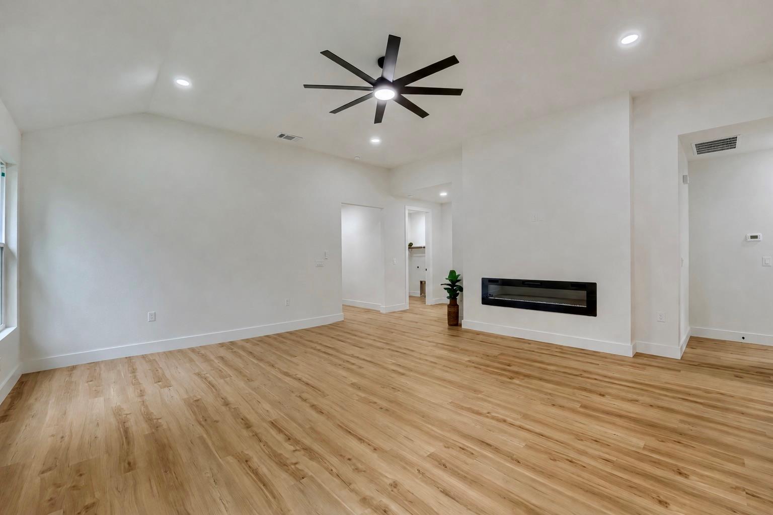 137 E Pauwela Ln, Bastrop, TX 78602