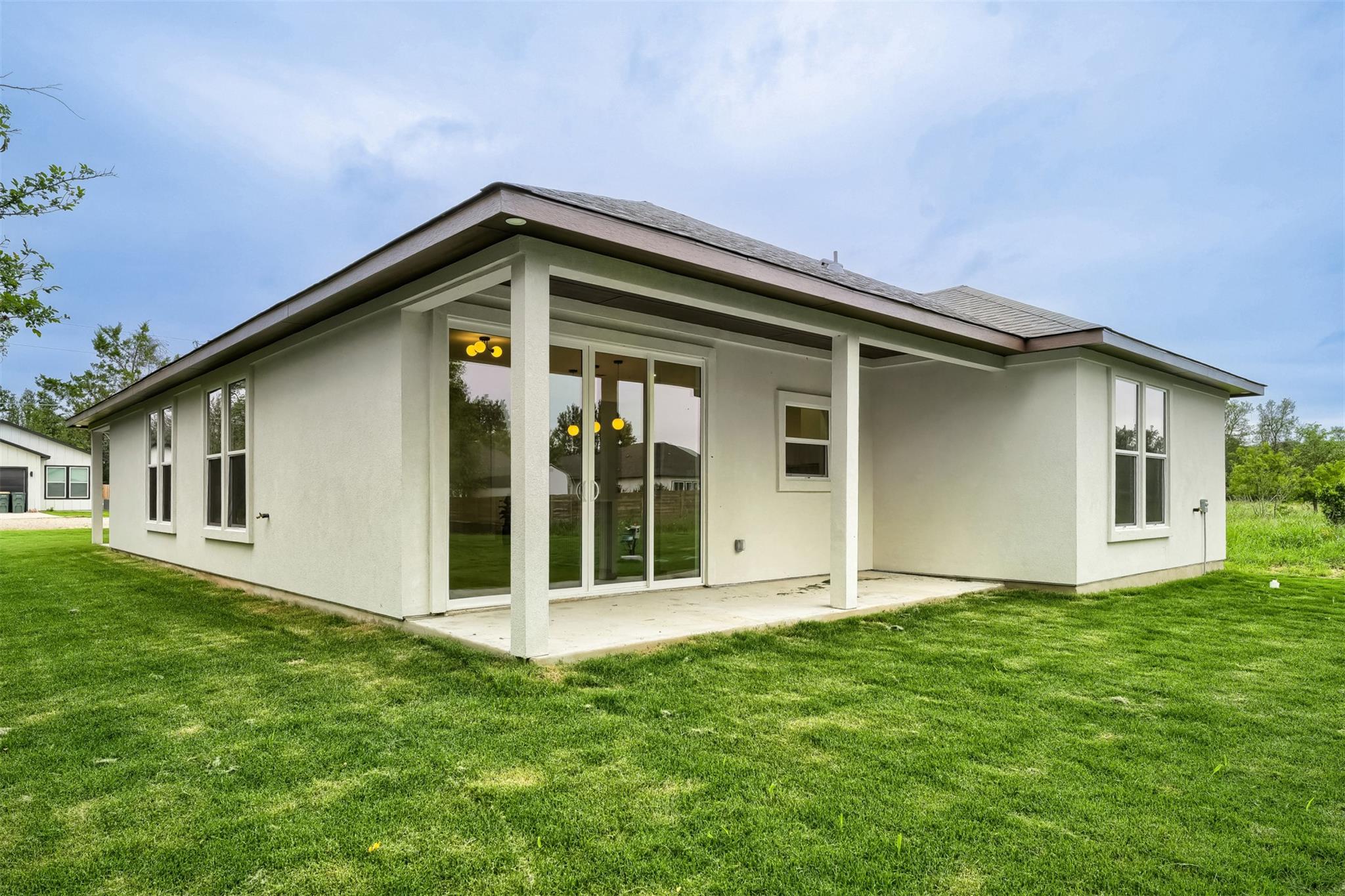 137 E Pauwela Ln, Bastrop, TX 78602