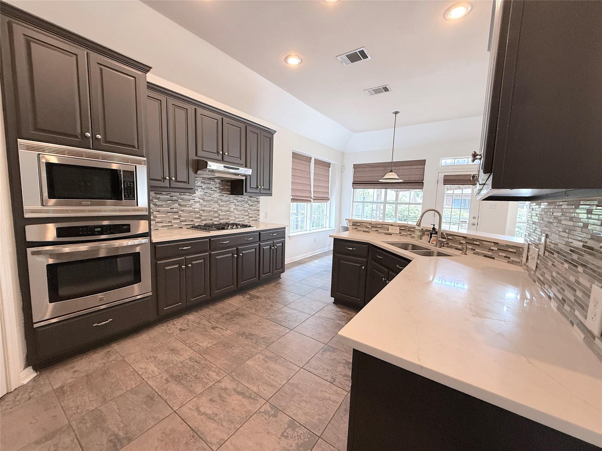 14936 Thatcher Dr, Austin, TX 78717