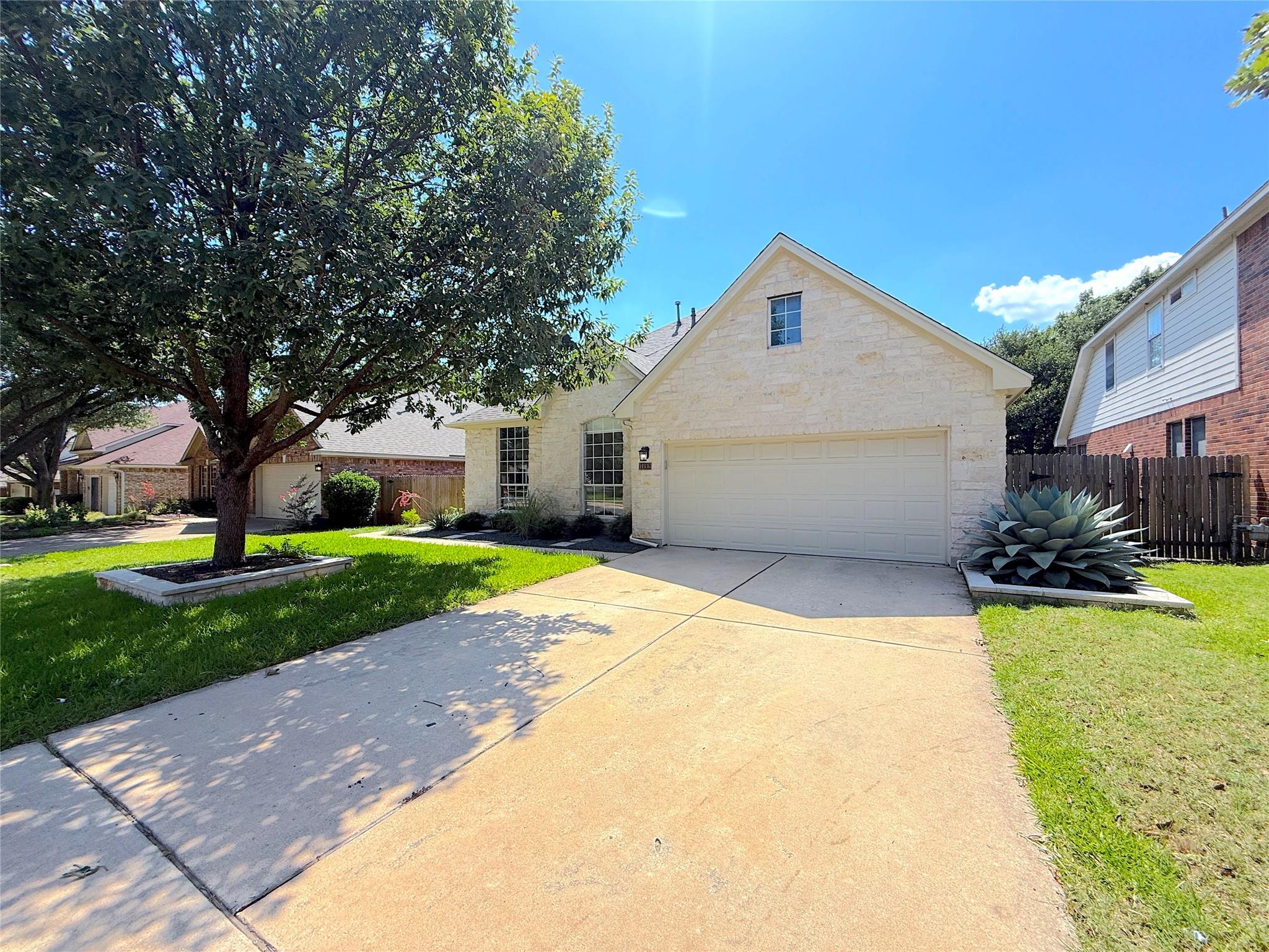 14936 Thatcher Dr, Austin, TX 78717