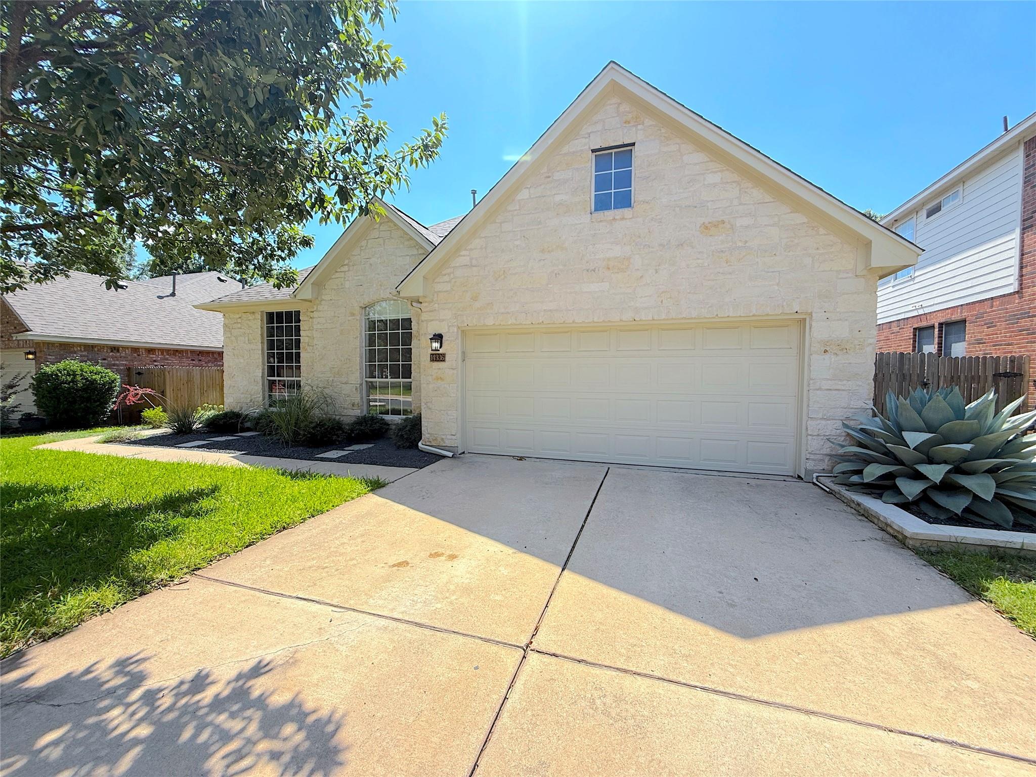 14936 Thatcher Dr, Austin, TX 78717