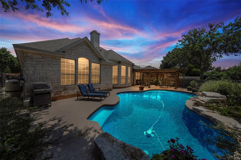 14936 Thatcher Dr, Austin, TX 78717