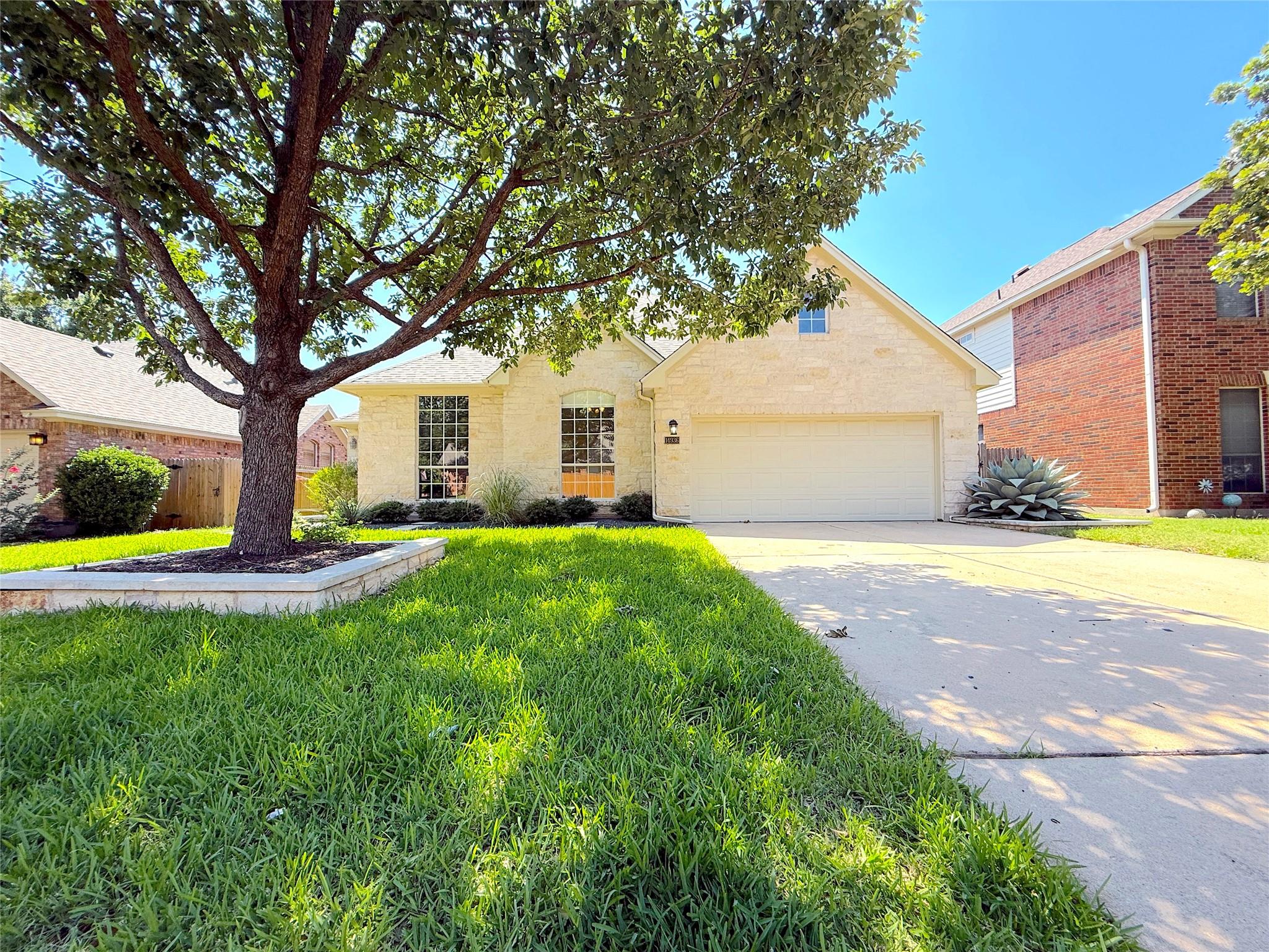 14936 Thatcher Dr, Austin, TX 78717