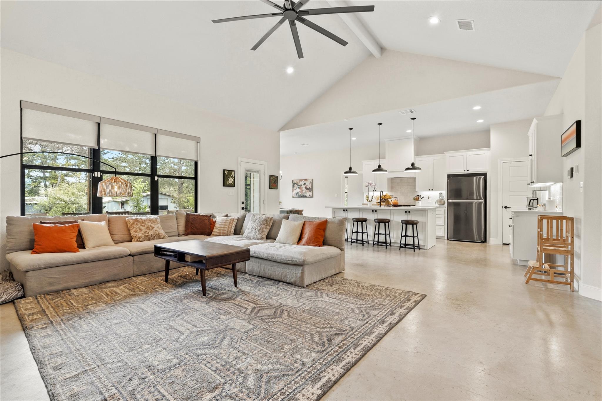 111 Green Grass Ln, Bastrop, TX 78602