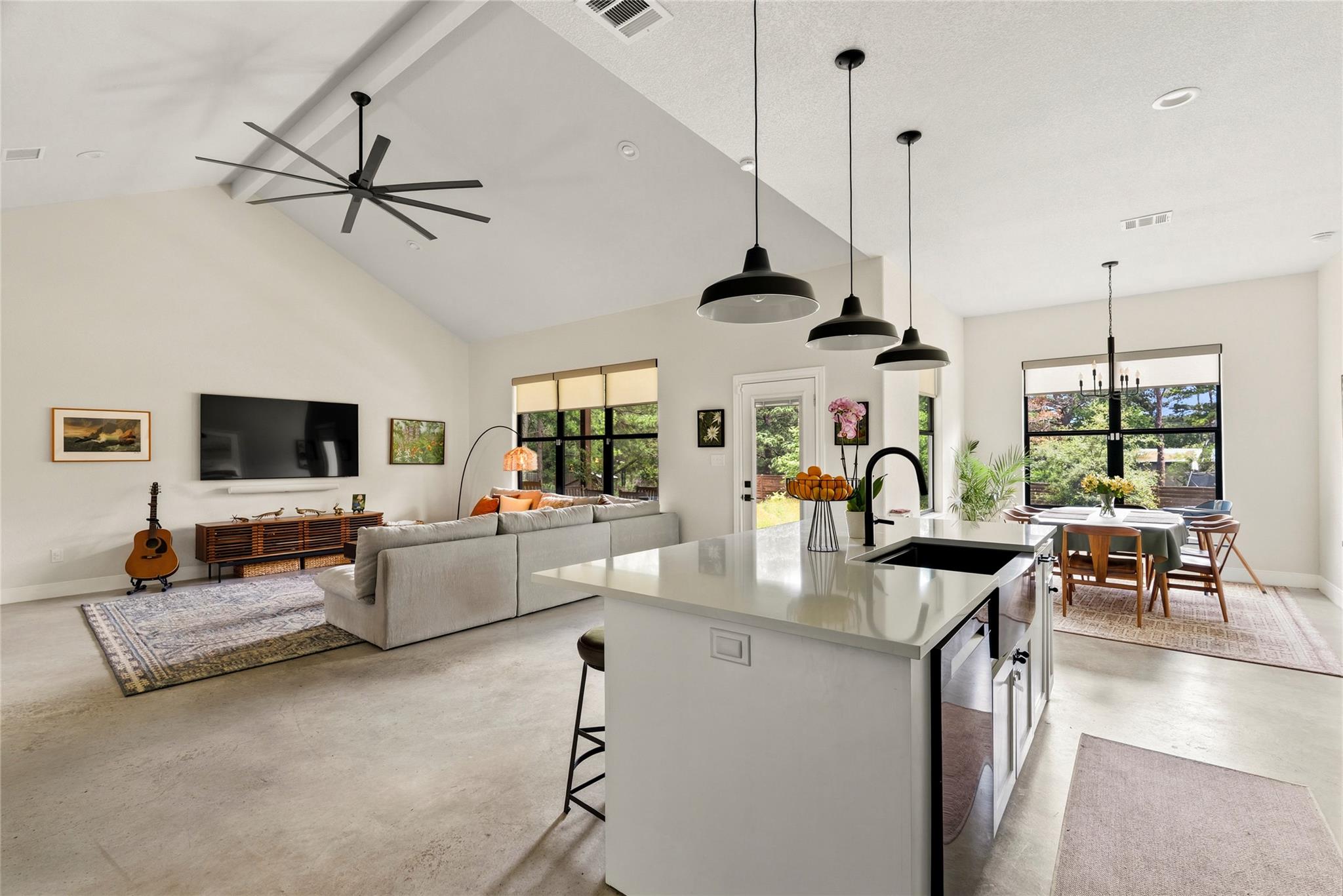 111 Green Grass Ln, Bastrop, TX 78602