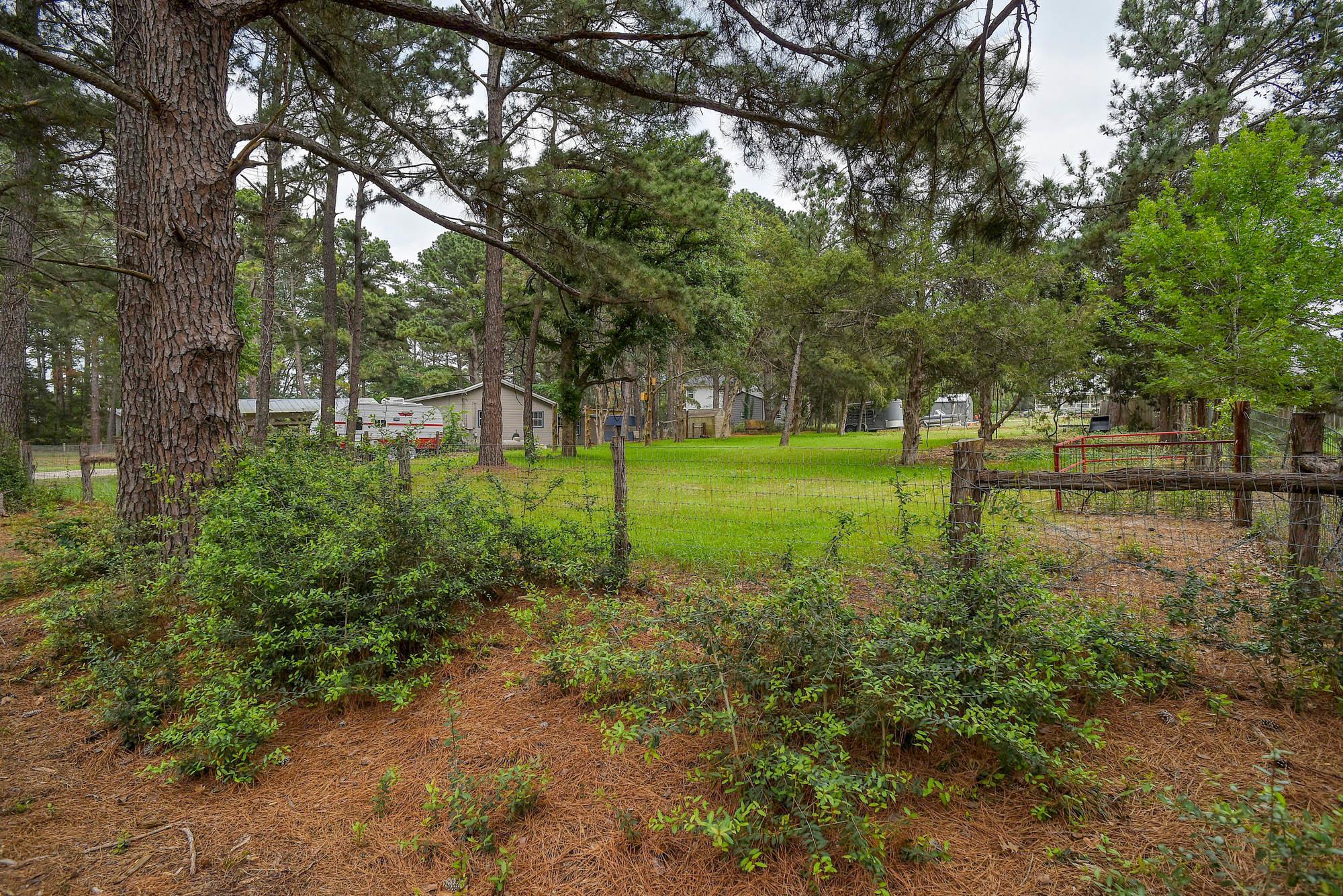 121 Pony Grass Ln, Bastrop, TX 78602