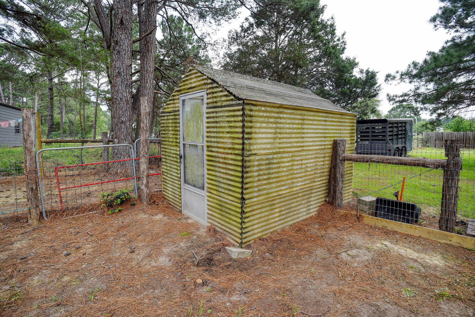 121 Pony Grass Ln, Bastrop, TX 78602