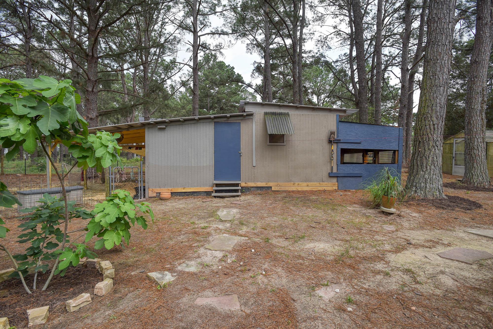 121 Pony Grass Ln, Bastrop, TX 78602