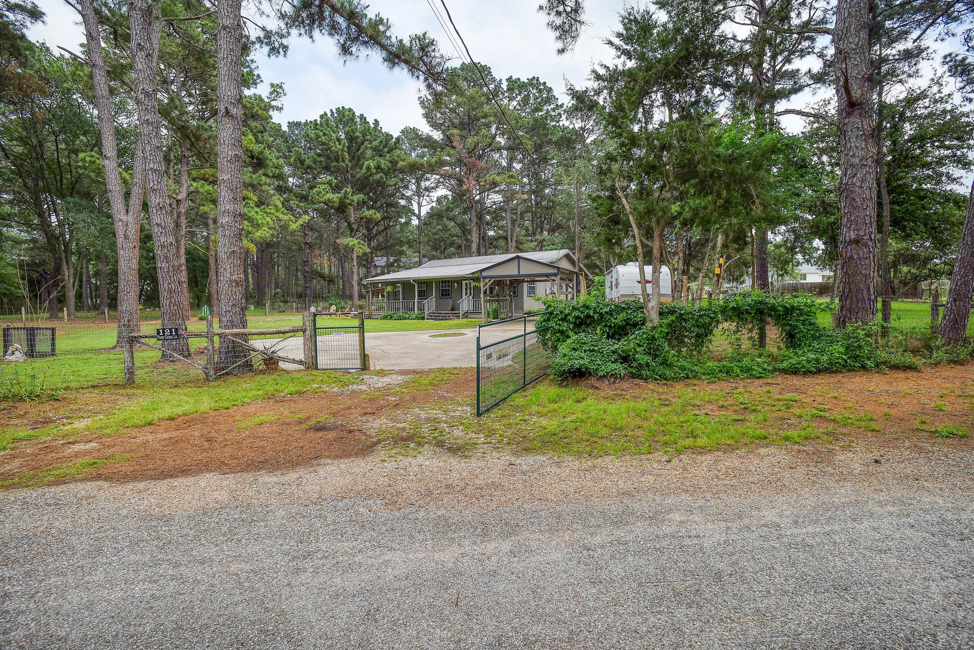 121 Pony Grass Ln, Bastrop, TX 78602