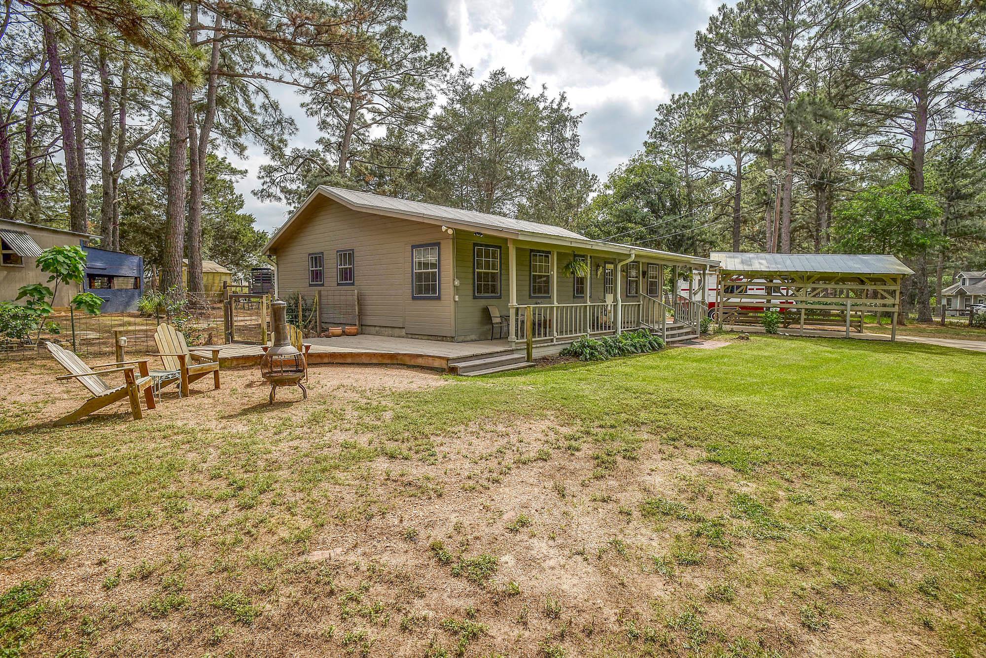121 Pony Grass Ln, Bastrop, TX 78602