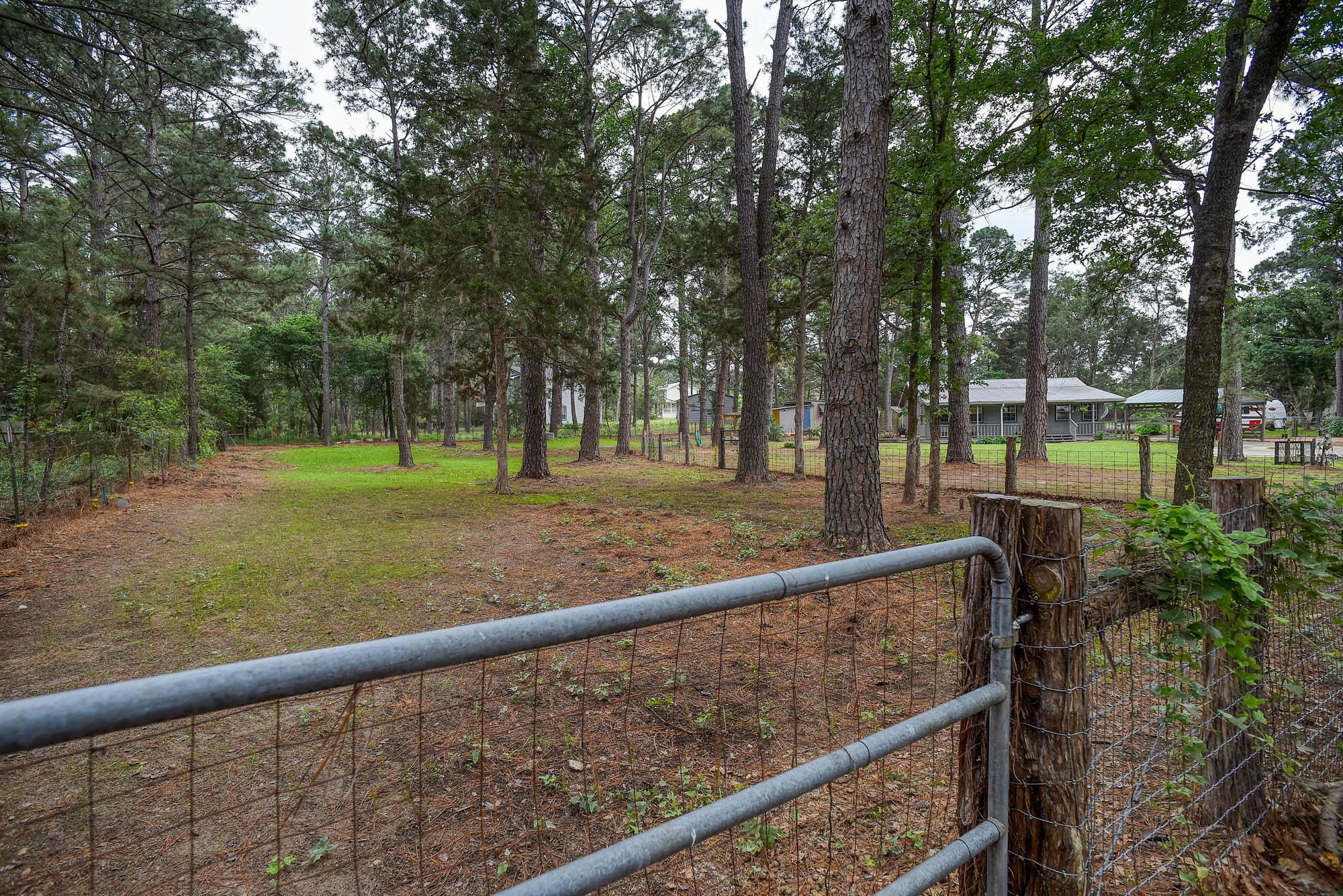 121 Pony Grass Ln, Bastrop, TX 78602