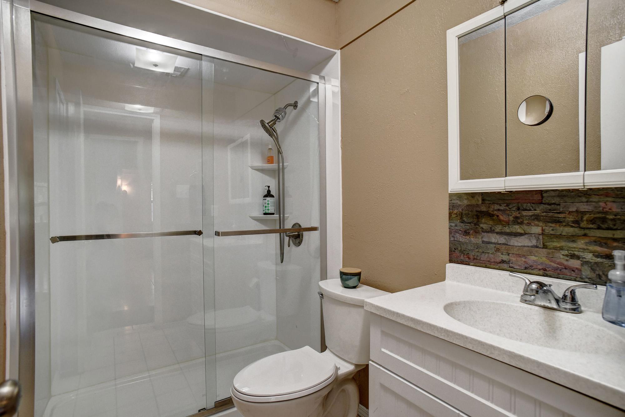 121 Pony Grass Ln, Bastrop, TX 78602