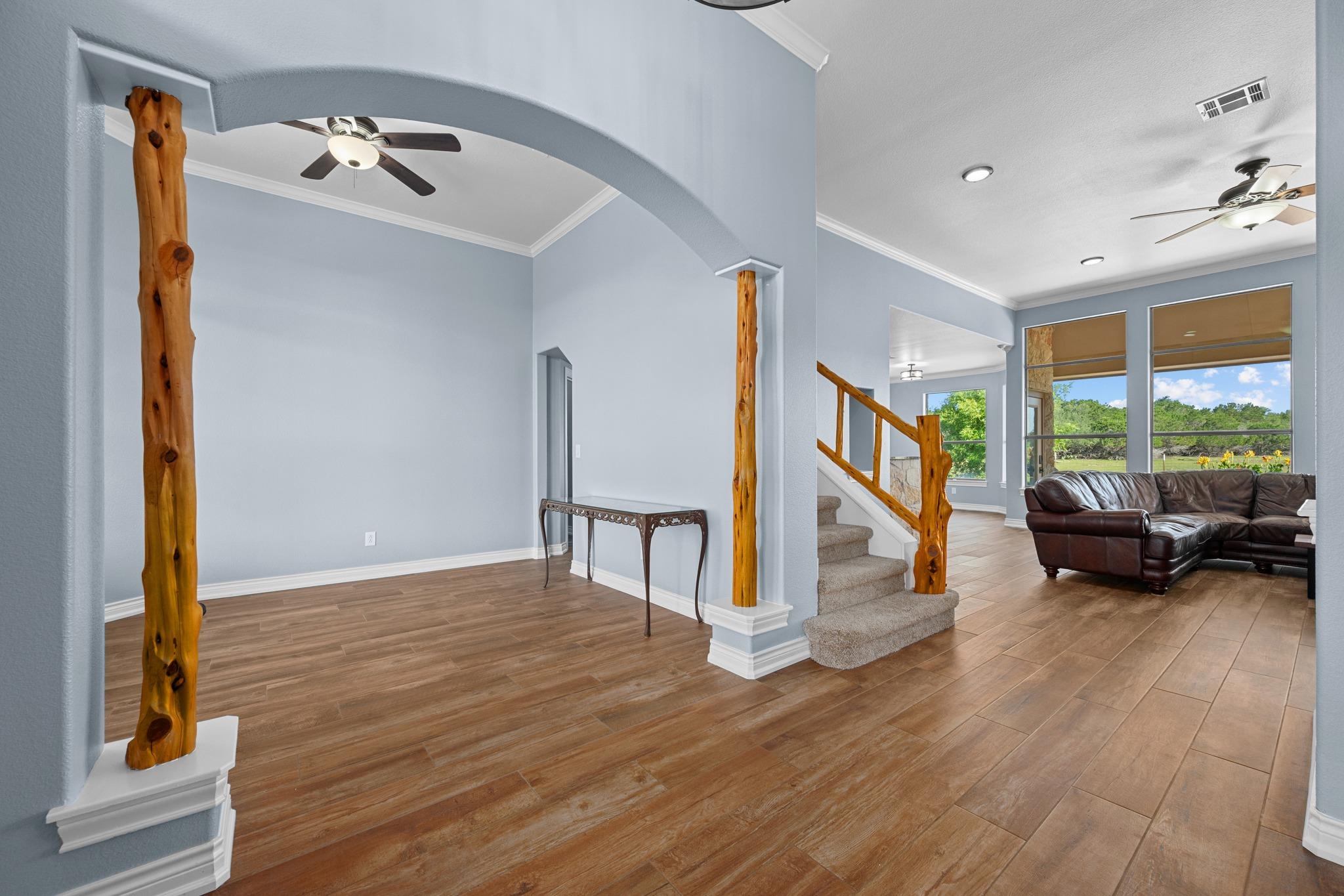 140 N Encino Xing, Liberty Hill, TX 78642